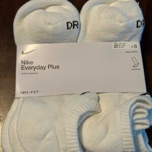 New Nike Socks